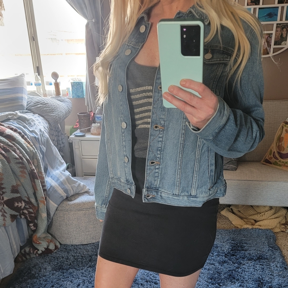 Banana Republic Blue Jean Jacket - Picture 10 of 10